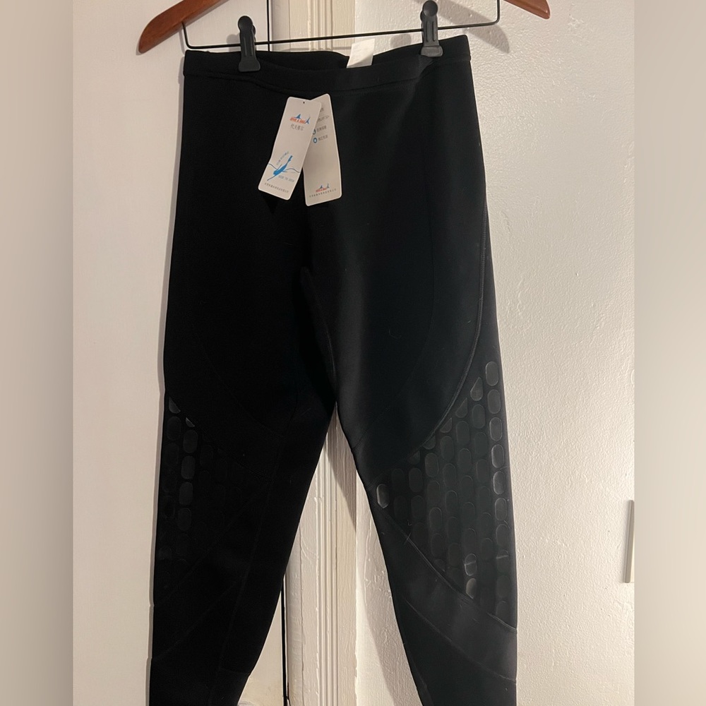 Dive & Sail 1.55 mm Medium women’s wetsuit Pants NWT